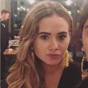 Meet your Posher, Elissa